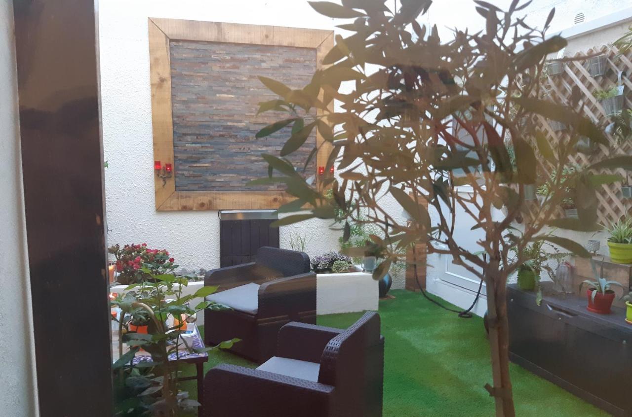 Suite Privee Bed And Breakfast Νιμ Εξωτερικό φωτογραφία